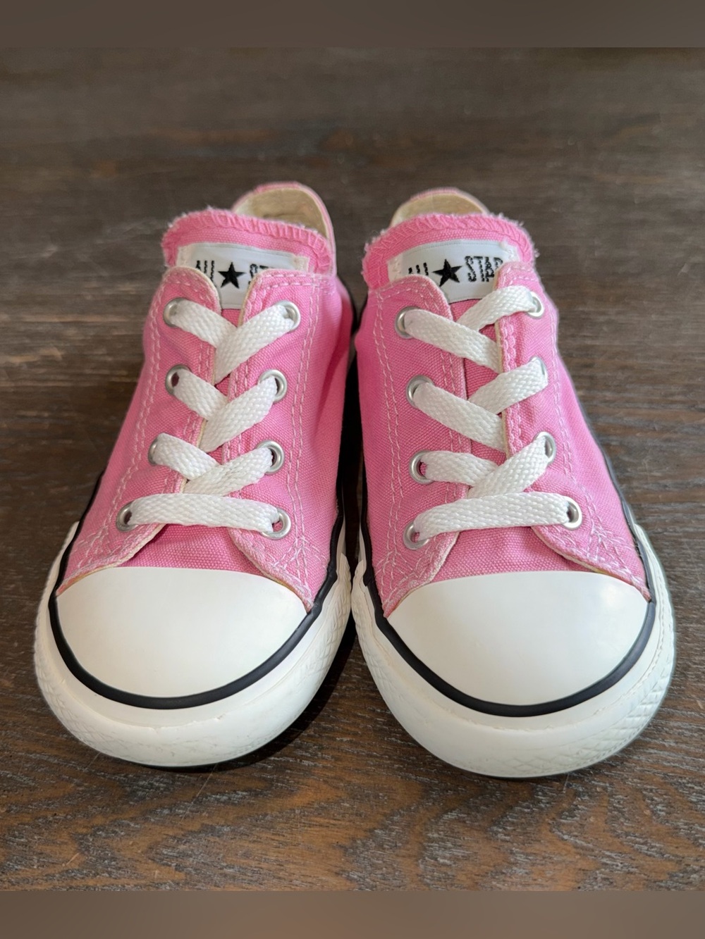 Pink Converse All Star Chuck Taylor Low Top Sneakers size 9